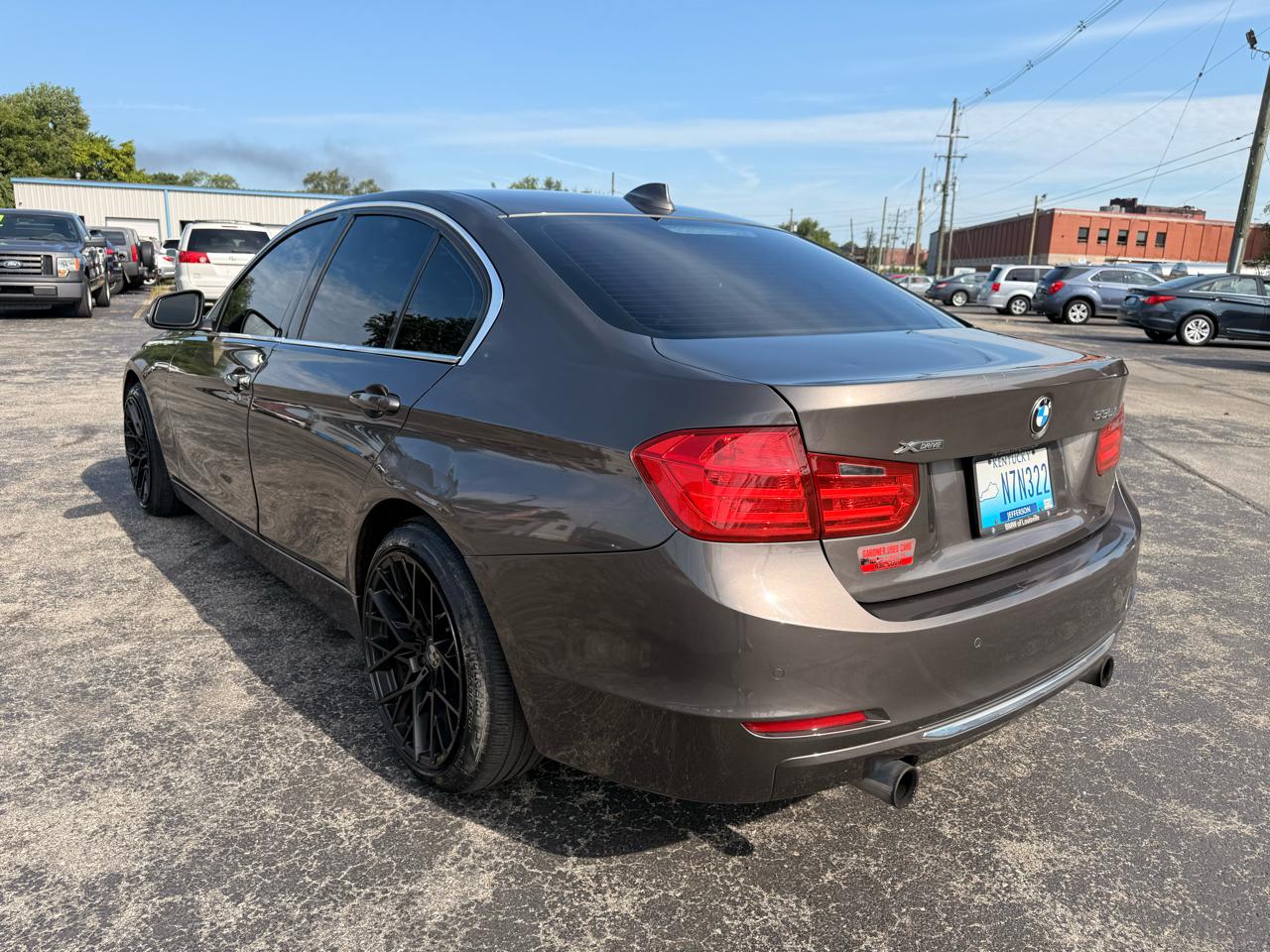 BMW 3 Series 4dr Sdn 335i xDrive AWD 2013