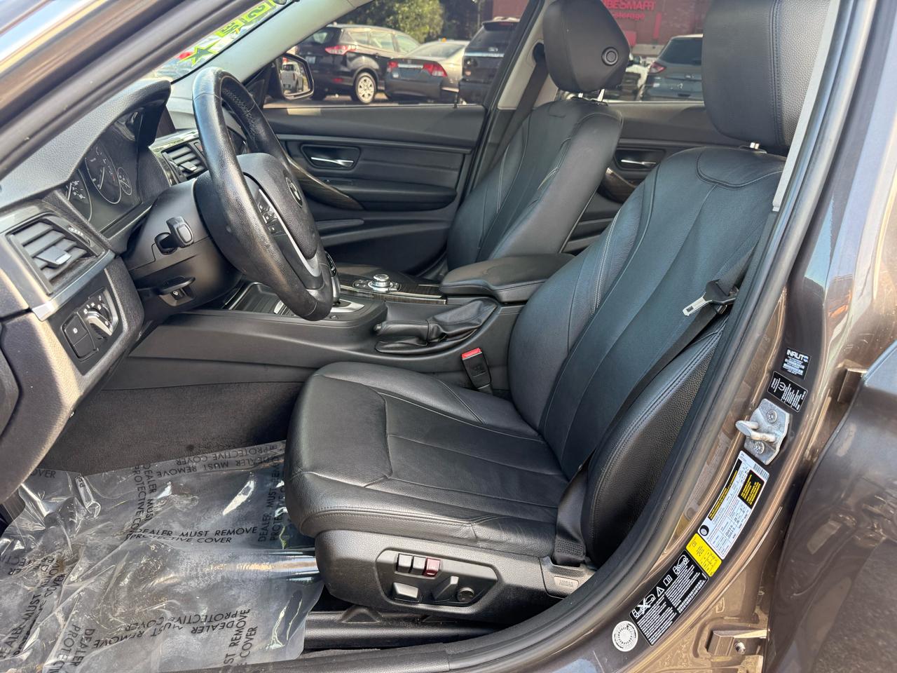 BMW 3 Series 4dr Sdn 335i xDrive AWD 2013