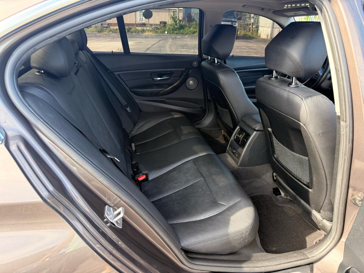 BMW 3 Series 4dr Sdn 335i xDrive AWD 2013