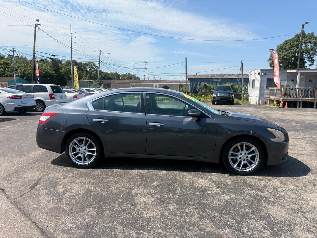 Nissan Maxima 4dr Sdn V6 CVT 3.5 SV 2009