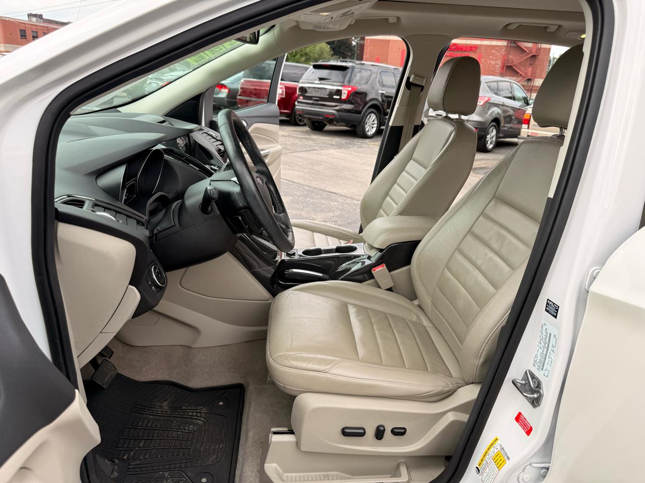 Ford Escape 4WD 4dr Titanium 2016