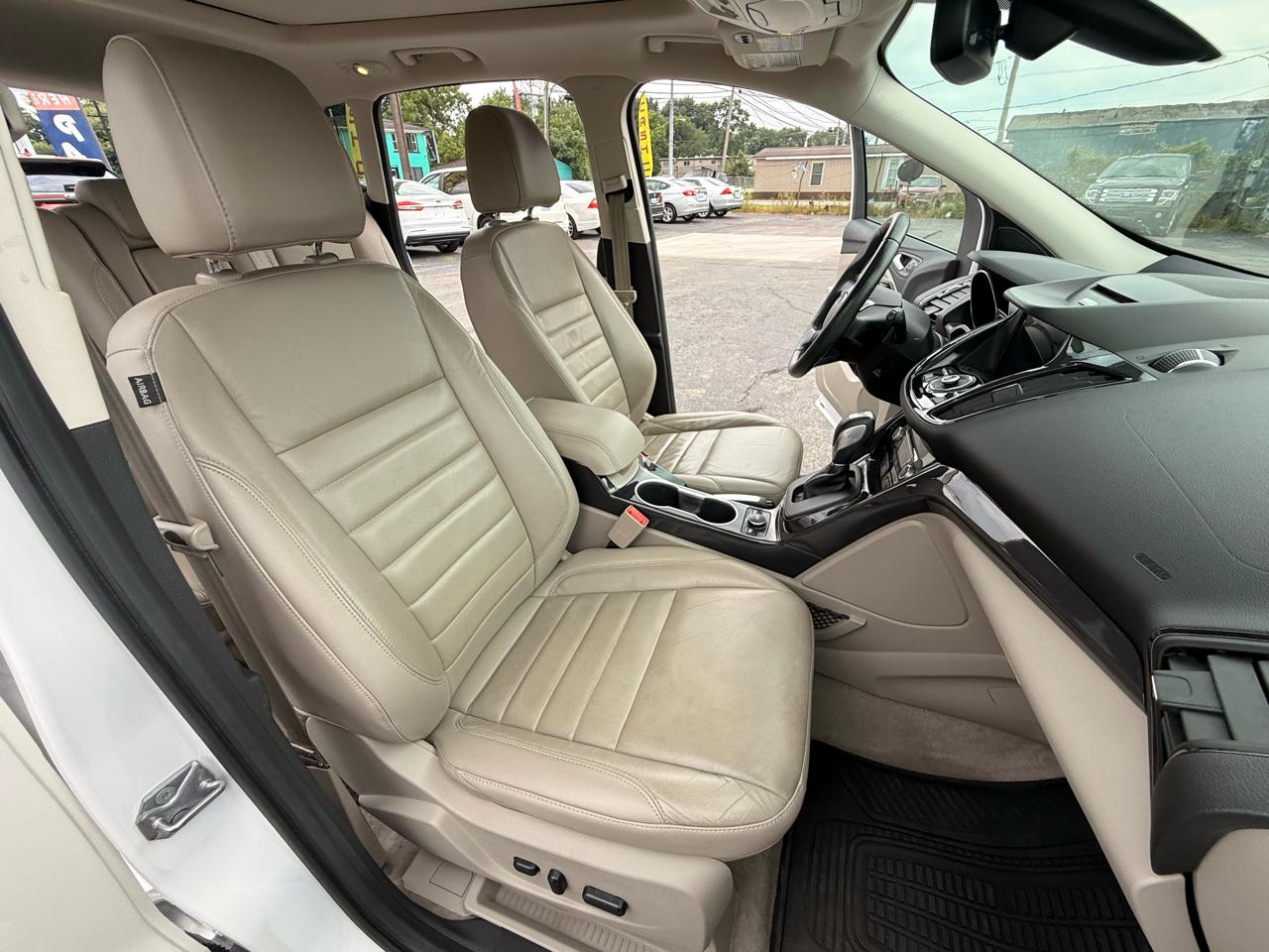Ford Escape 4WD 4dr Titanium 2016