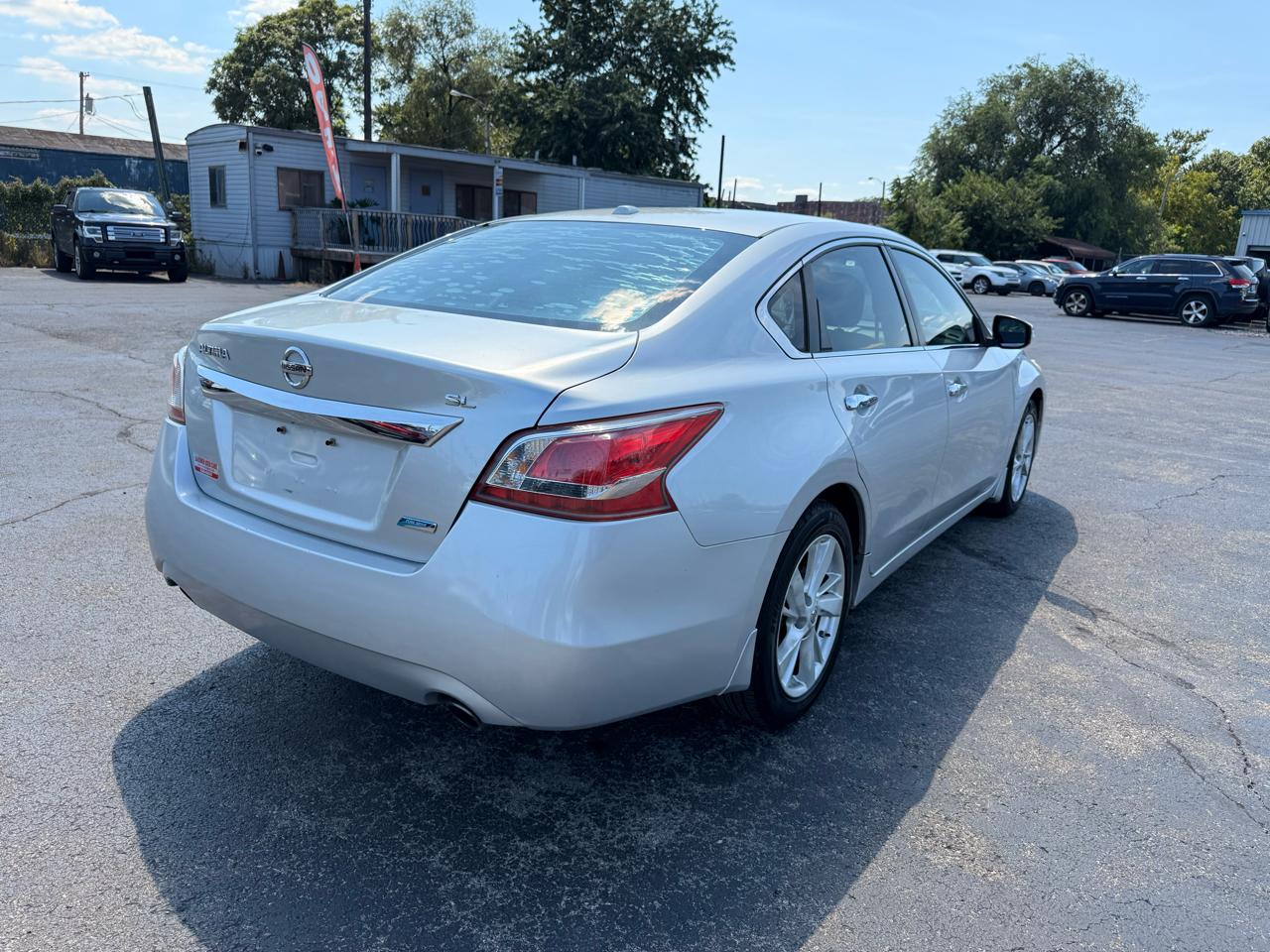 Nissan Altima 4dr Sdn I4 2.5 SL 2013