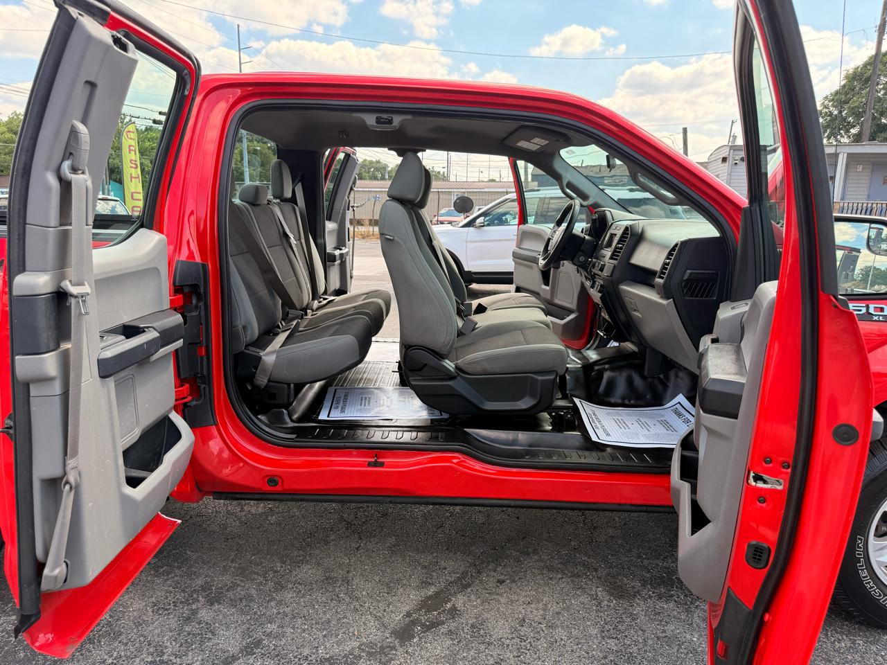 Ford F-150 4WD SuperCab 145" XL 2016