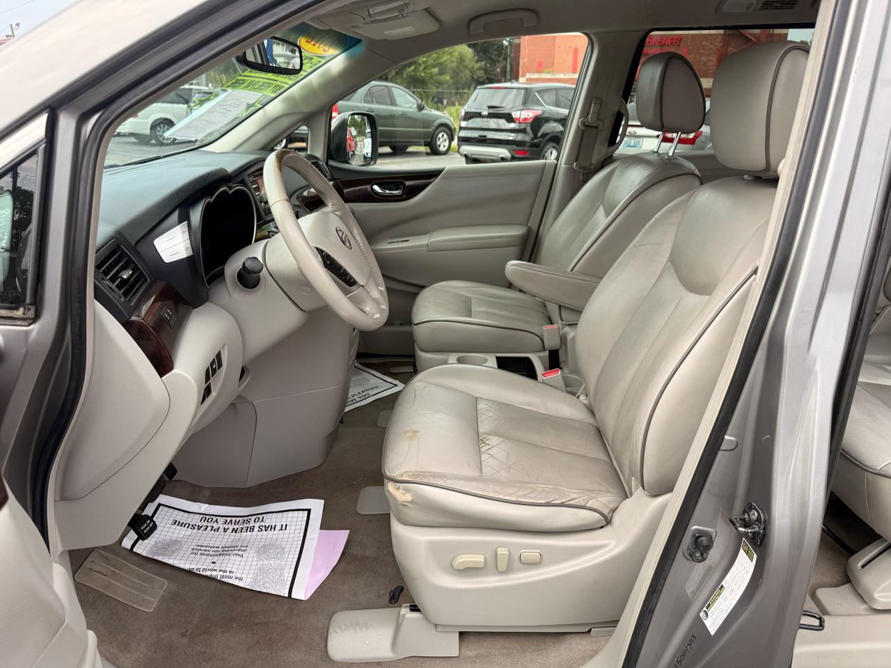 Nissan Quest 4dr SL 2012