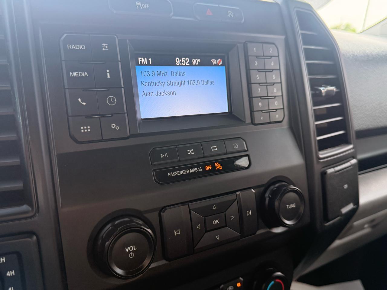 Ford F-150 4WD SuperCab 145" XL 2019