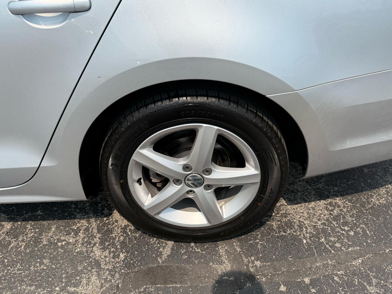 Volkswagen Jetta Sedan 4dr Auto 1.4T S 2016