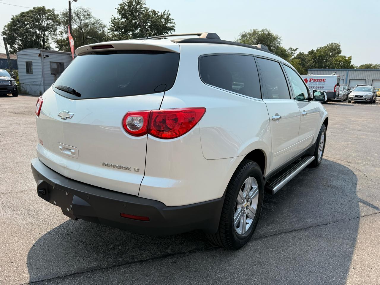 Chevrolet Traverse FWD 4dr LT w/2LT 2011