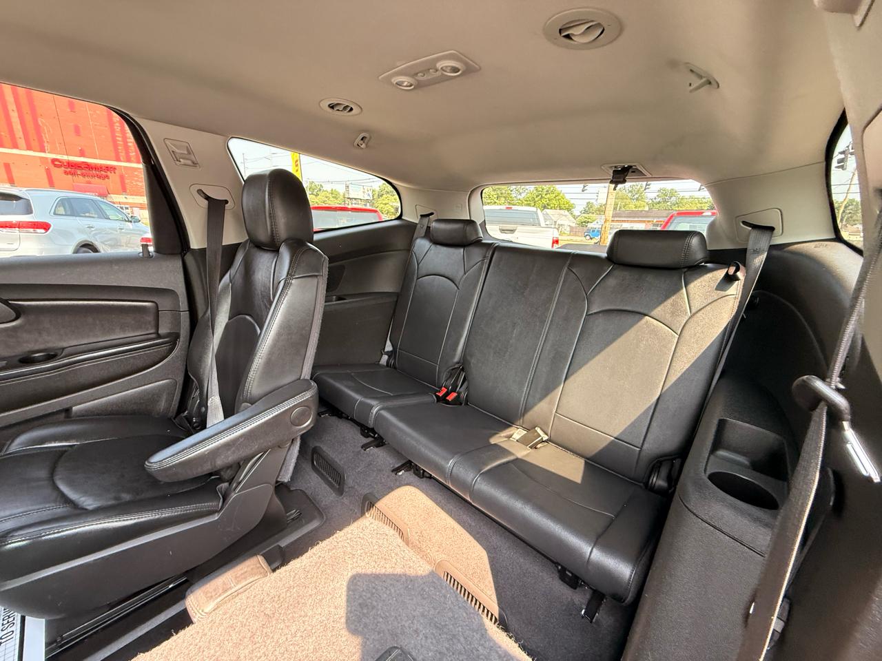 Chevrolet Traverse FWD 4dr LT w/2LT 2011