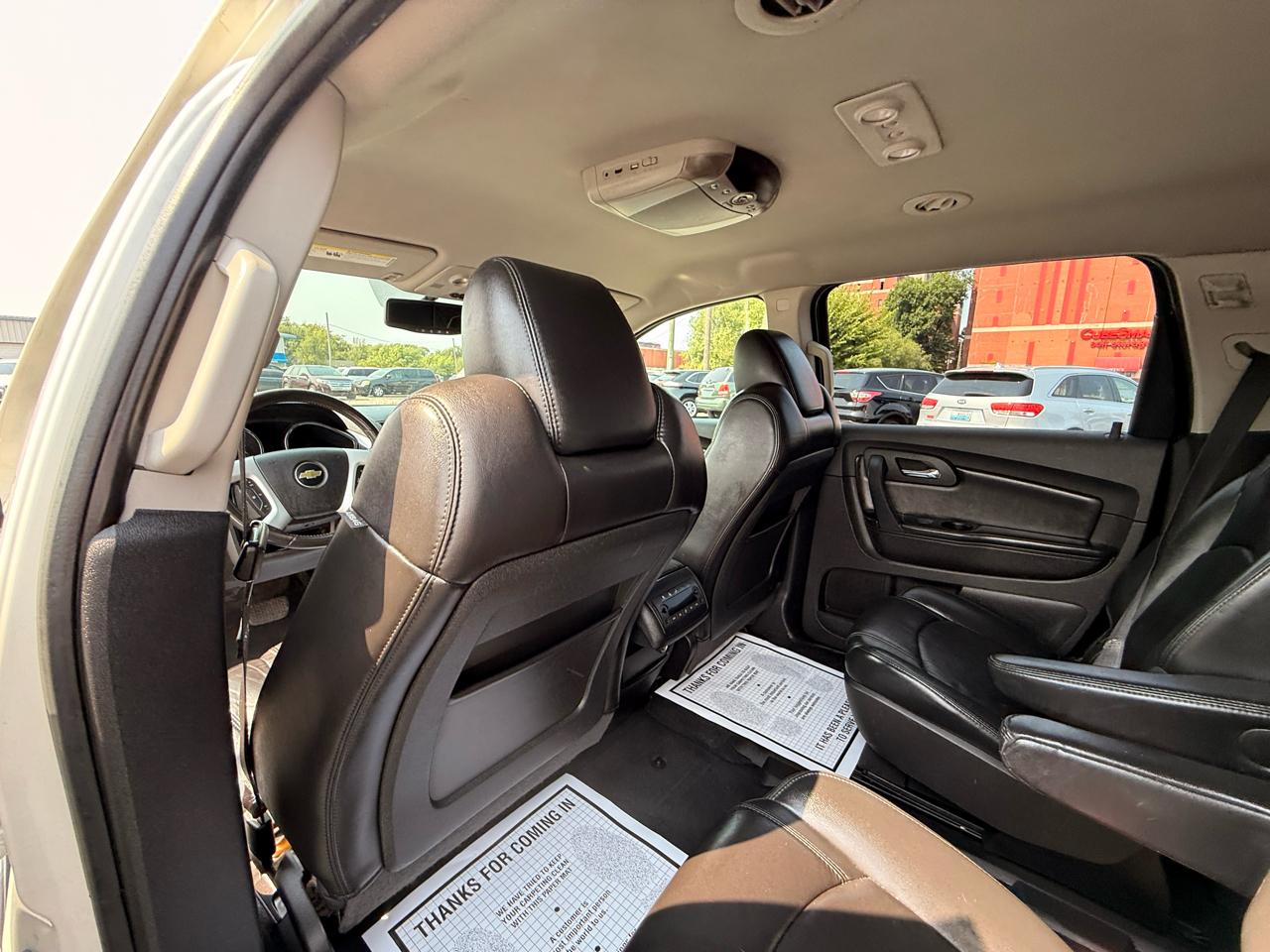 Chevrolet Traverse FWD 4dr LT w/2LT 2011