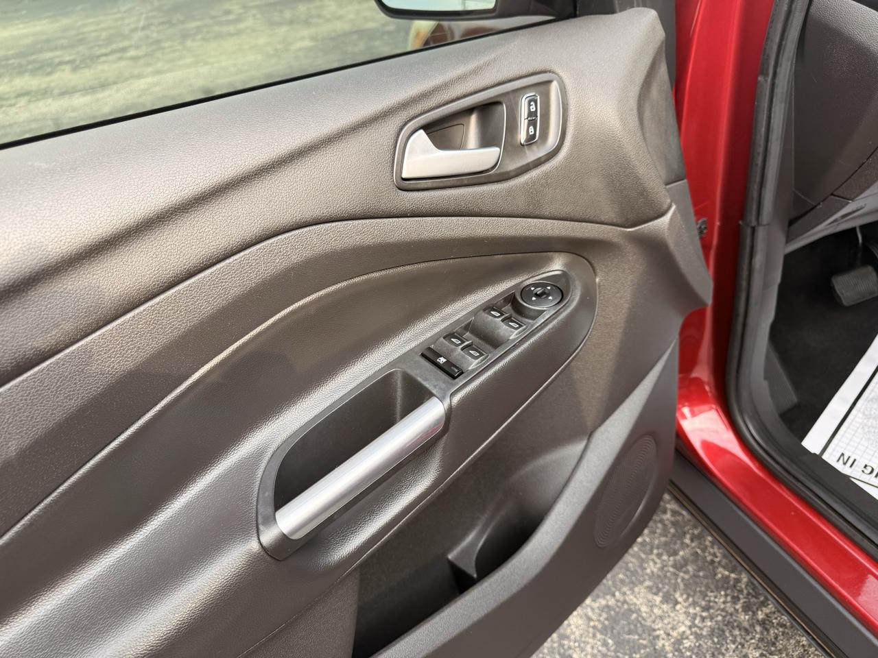 Ford Escape FWD 4dr SE 2015