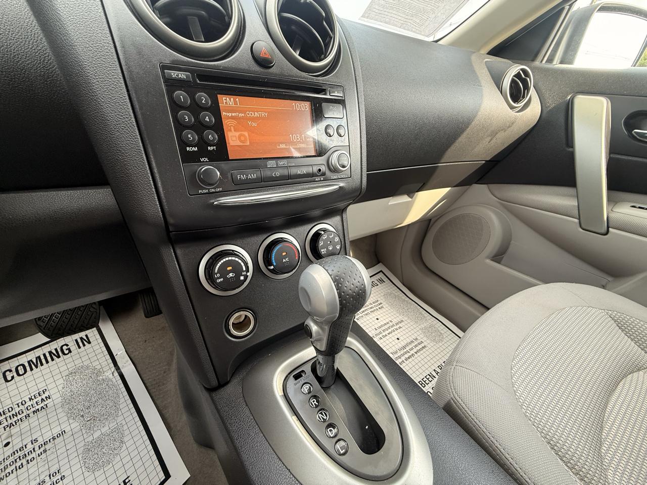Nissan Rogue AWD 4dr SV 2011