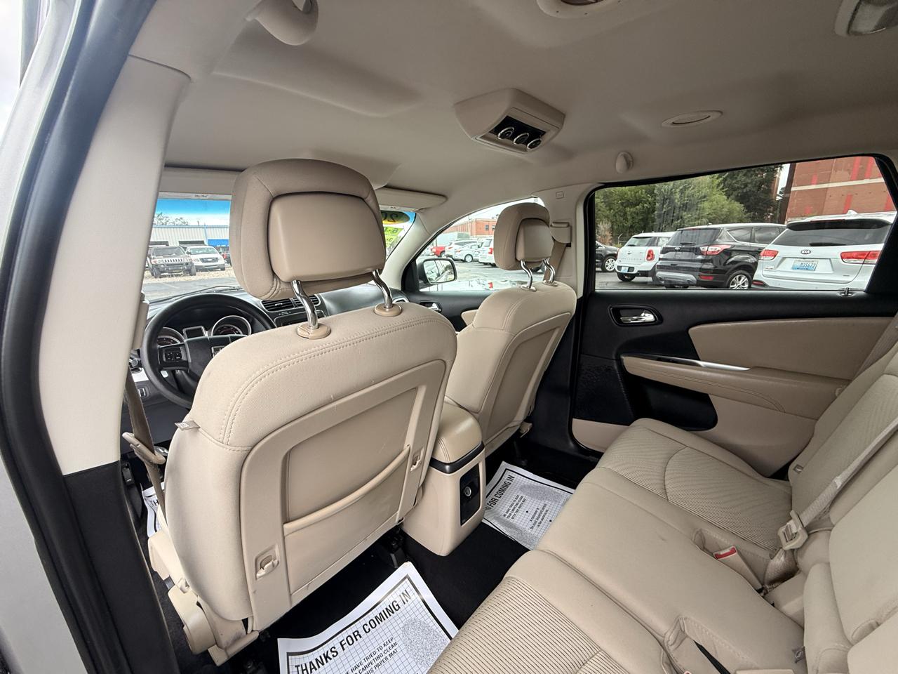 Dodge Journey FWD 4dr SXT 2012