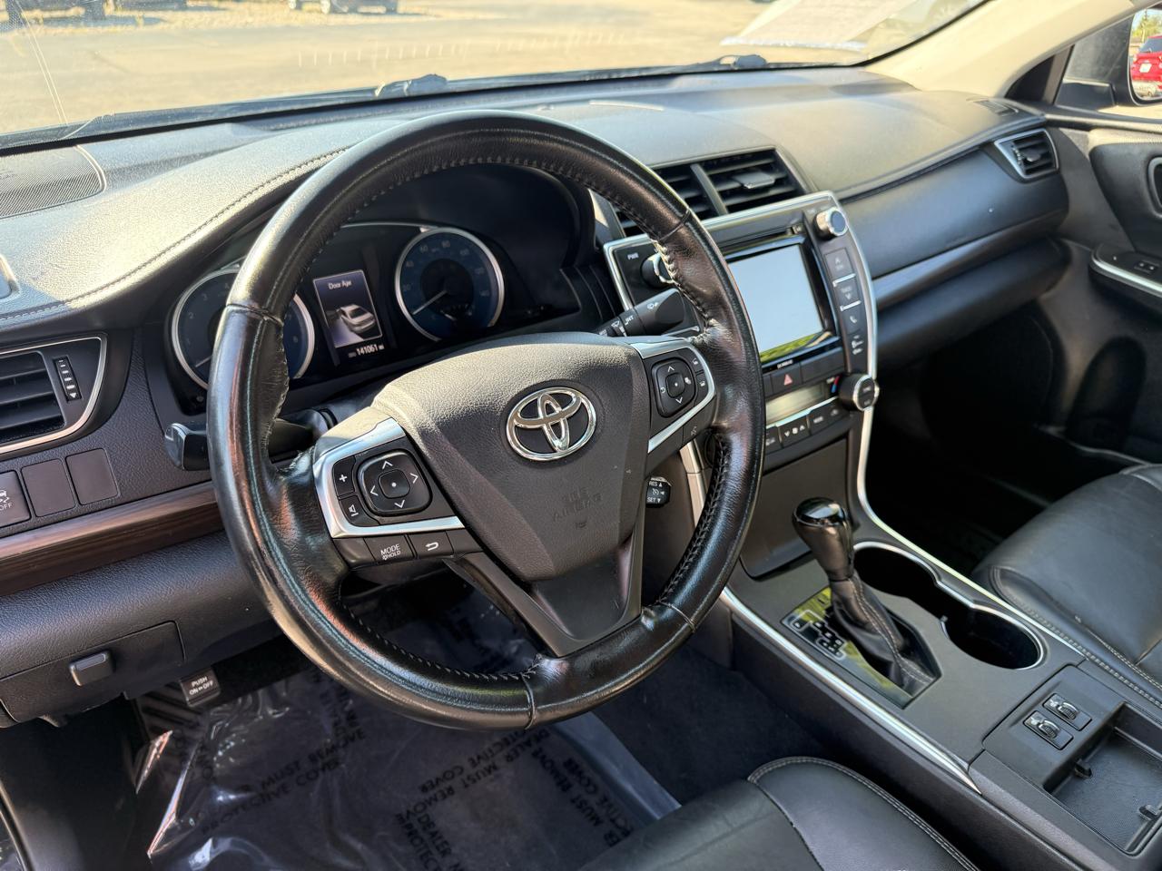 Toyota Camry 4dr Sdn I4 Auto SE w/Special Edition Pkg (Natl) 2016