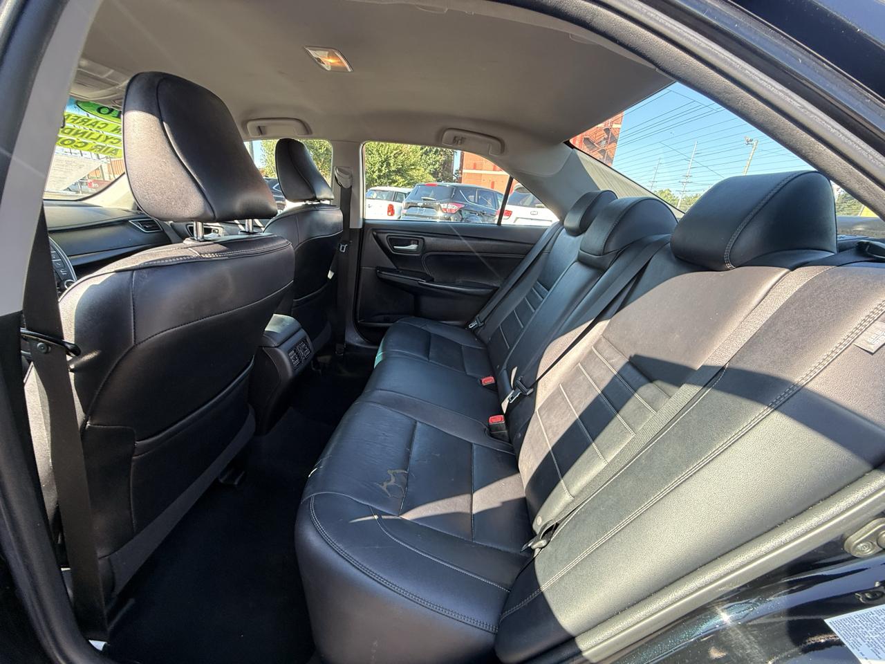 Toyota Camry 4dr Sdn I4 Auto SE w/Special Edition Pkg (Natl) 2016