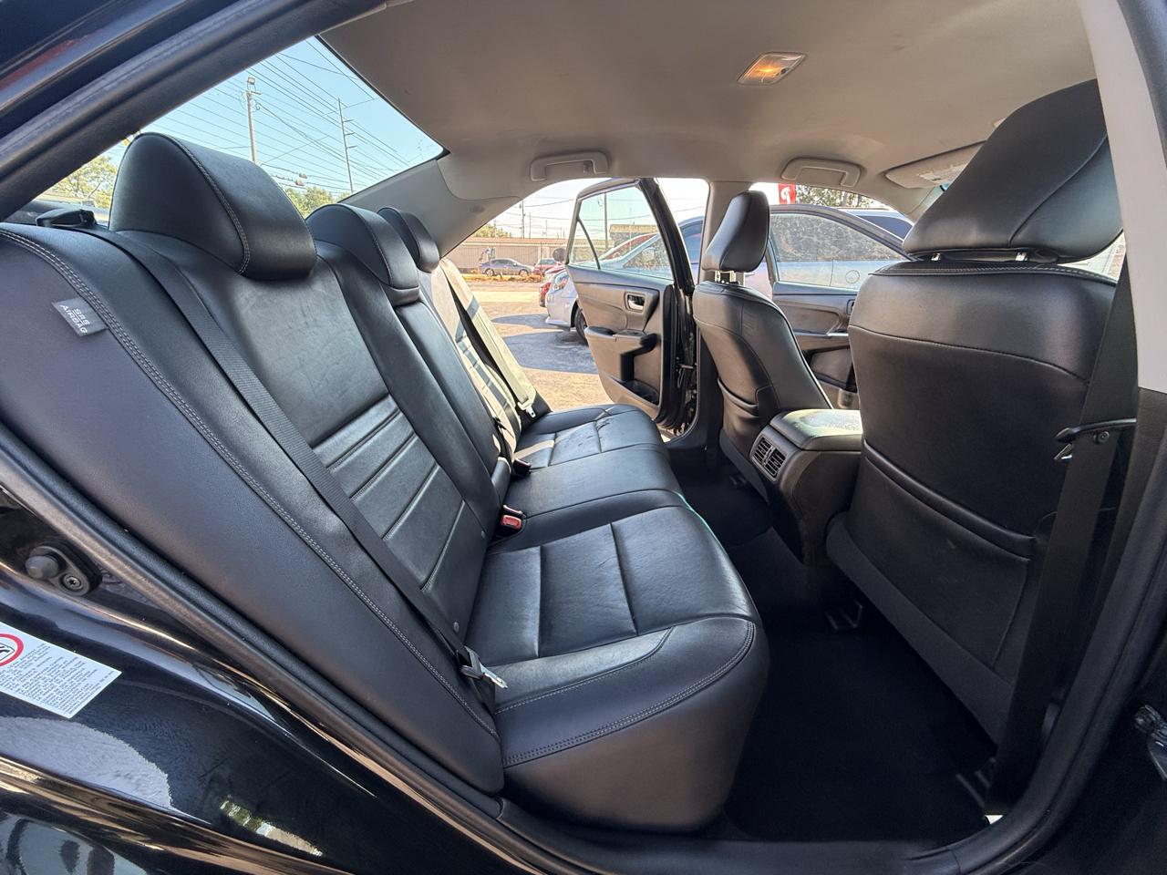 Toyota Camry 4dr Sdn I4 Auto SE w/Special Edition Pkg (Natl) 2016