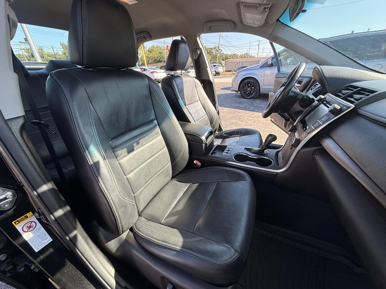 Toyota Camry 4dr Sdn I4 Auto SE w/Special Edition Pkg (Natl) 2016