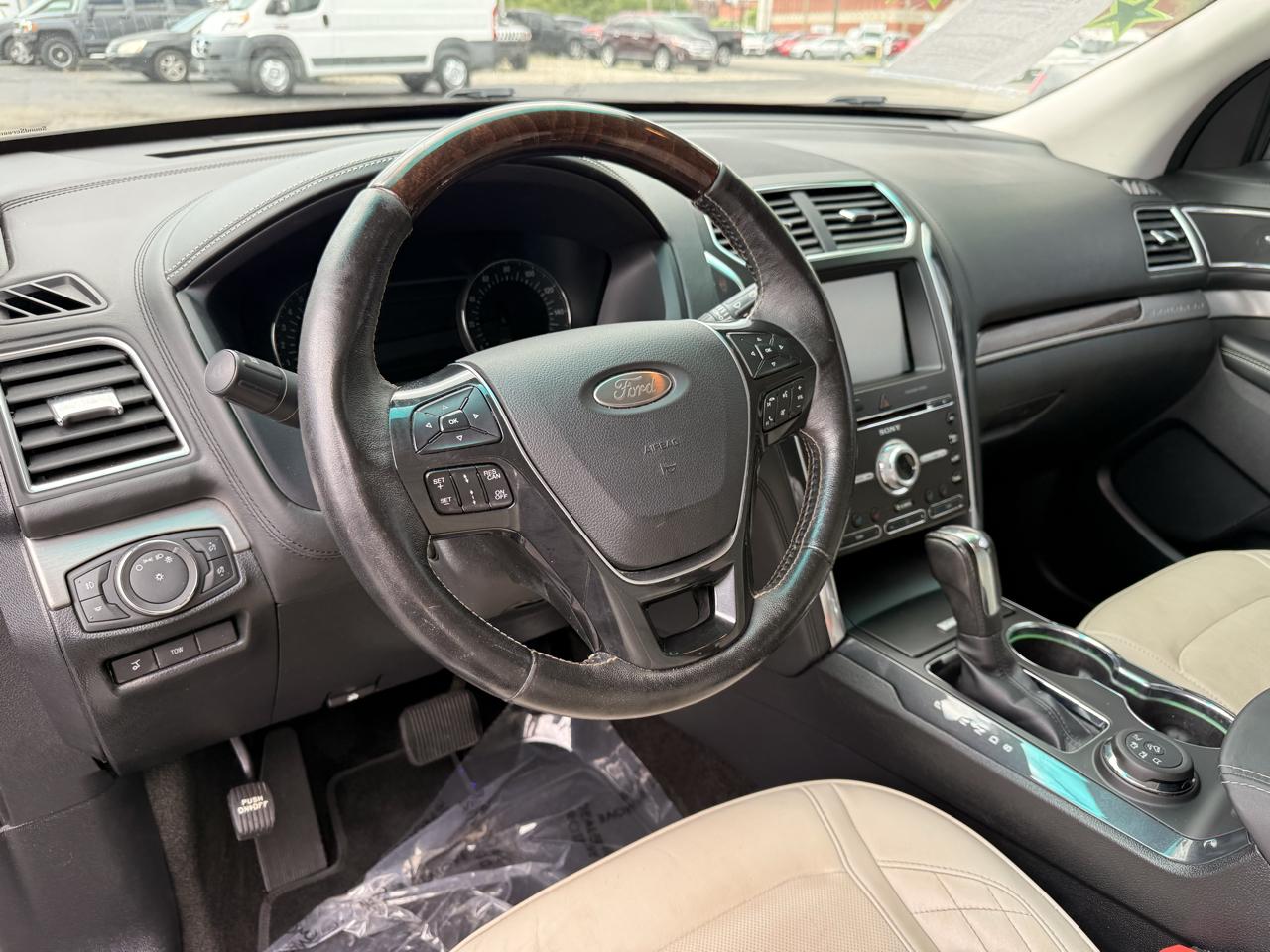 Ford Explorer 4WD 4dr Platinum 2016