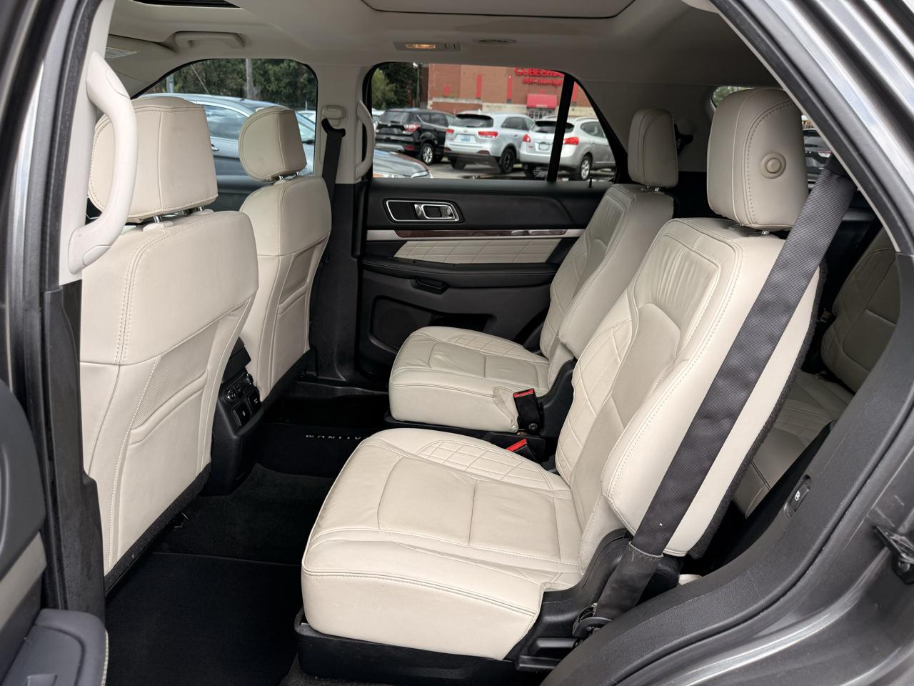 Ford Explorer 4WD 4dr Platinum 2016