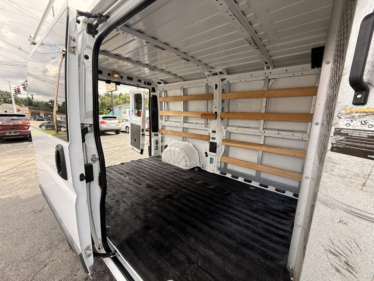RAM ProMaster Cargo Van 1500 Low Roof 136" WB 2017