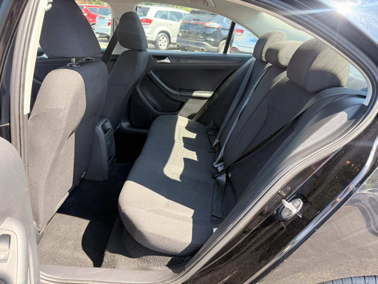 Volkswagen Jetta Sedan 4dr Auto 1.4T S 2016