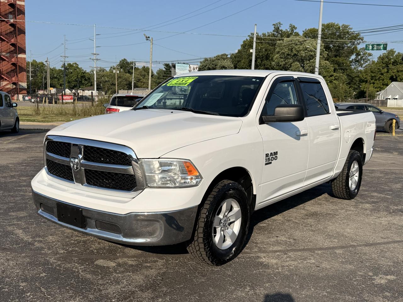 RAM 1500 Classic SLT Crew Cab SWB 4WD 2021