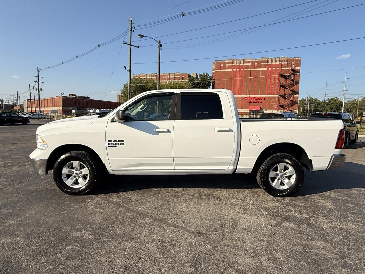 RAM 1500 Classic SLT Crew Cab SWB 4WD 2021
