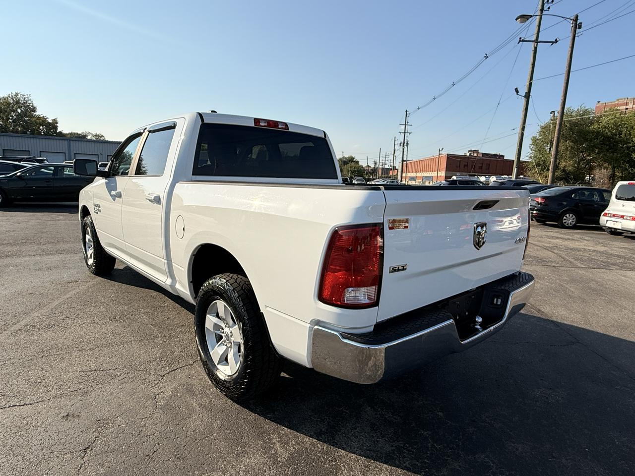 RAM 1500 Classic SLT Crew Cab SWB 4WD 2021