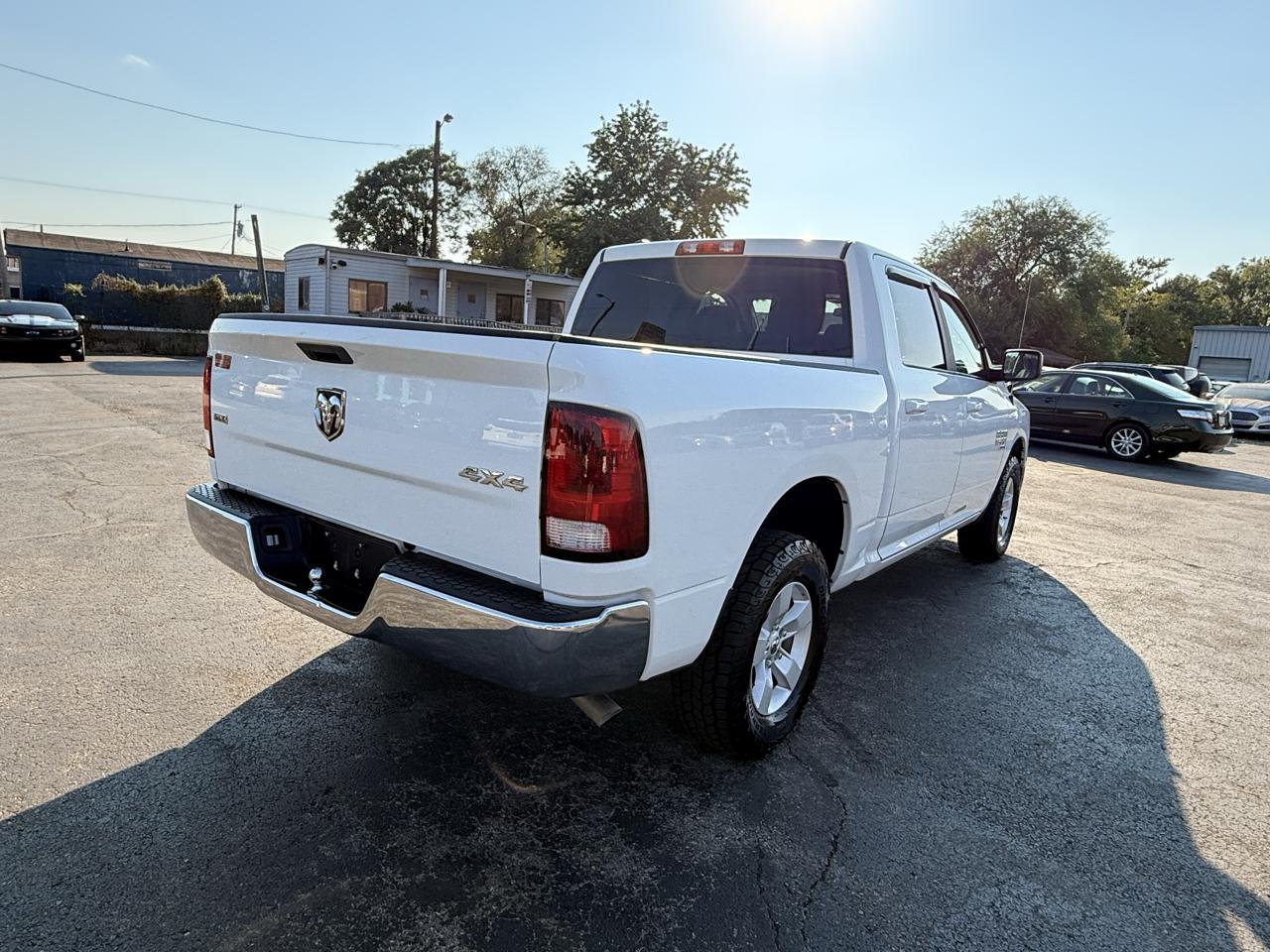 RAM 1500 Classic SLT Crew Cab SWB 4WD 2021