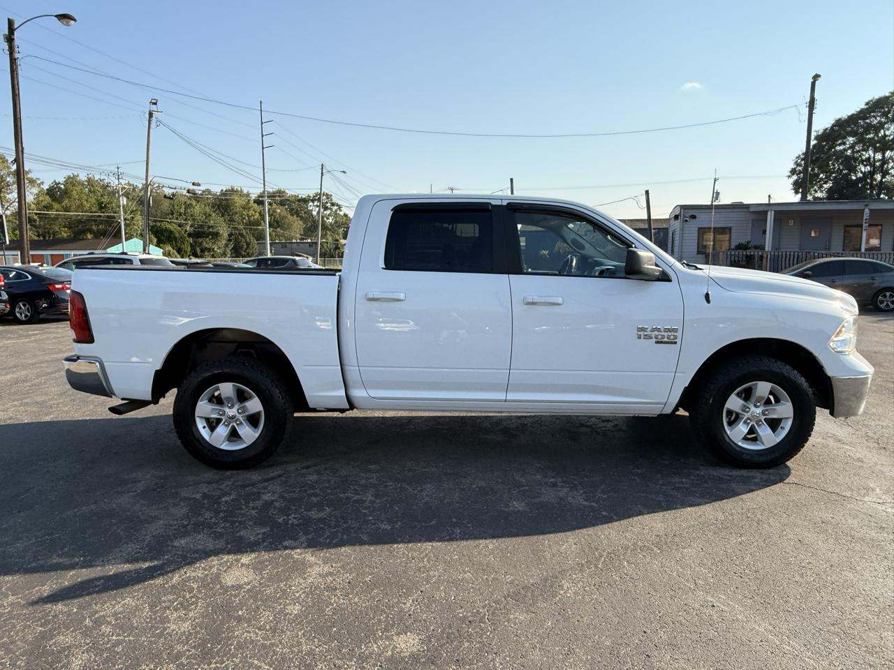 RAM 1500 Classic SLT Crew Cab SWB 4WD 2021