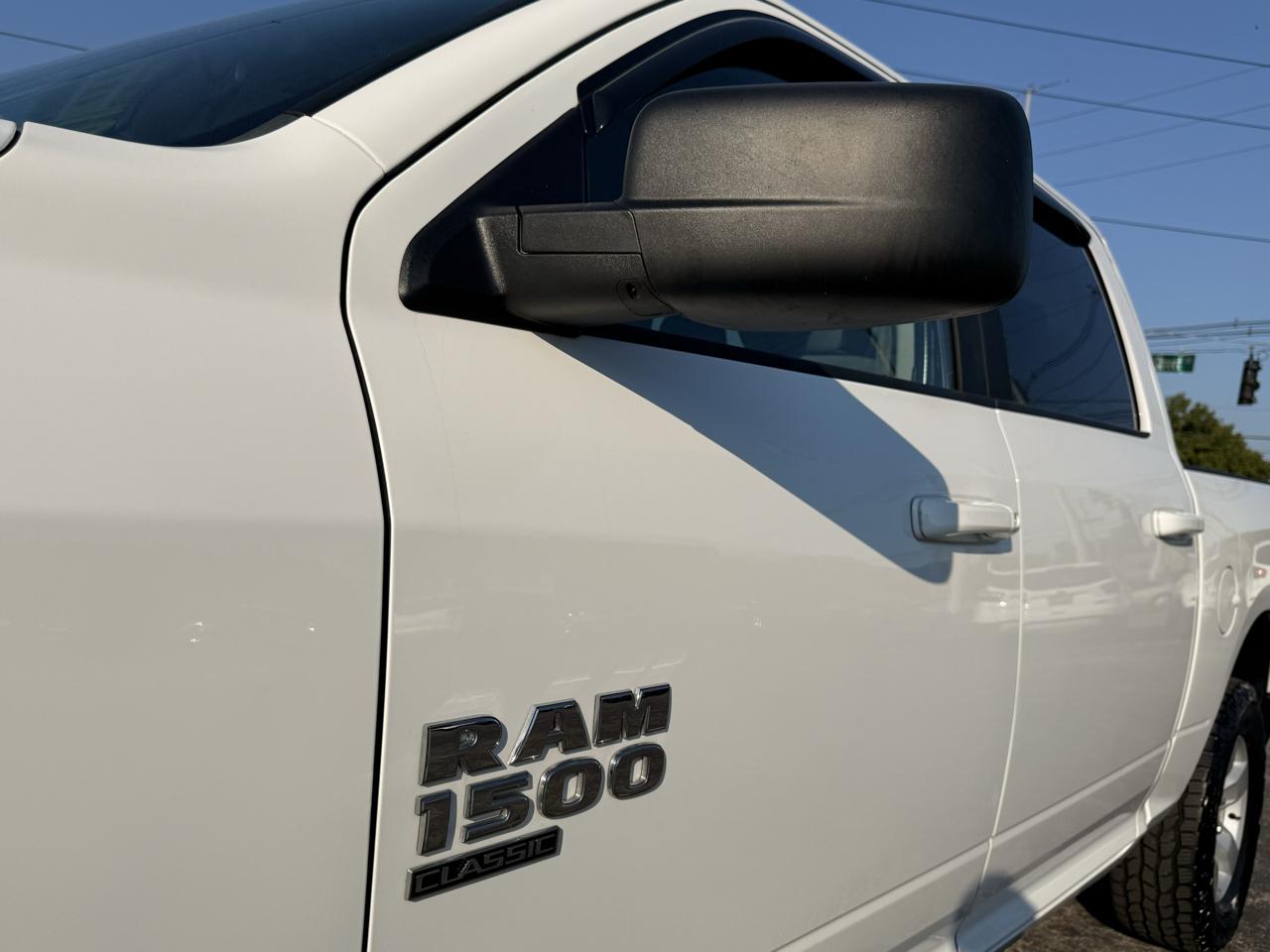 RAM 1500 Classic SLT Crew Cab SWB 4WD 2021