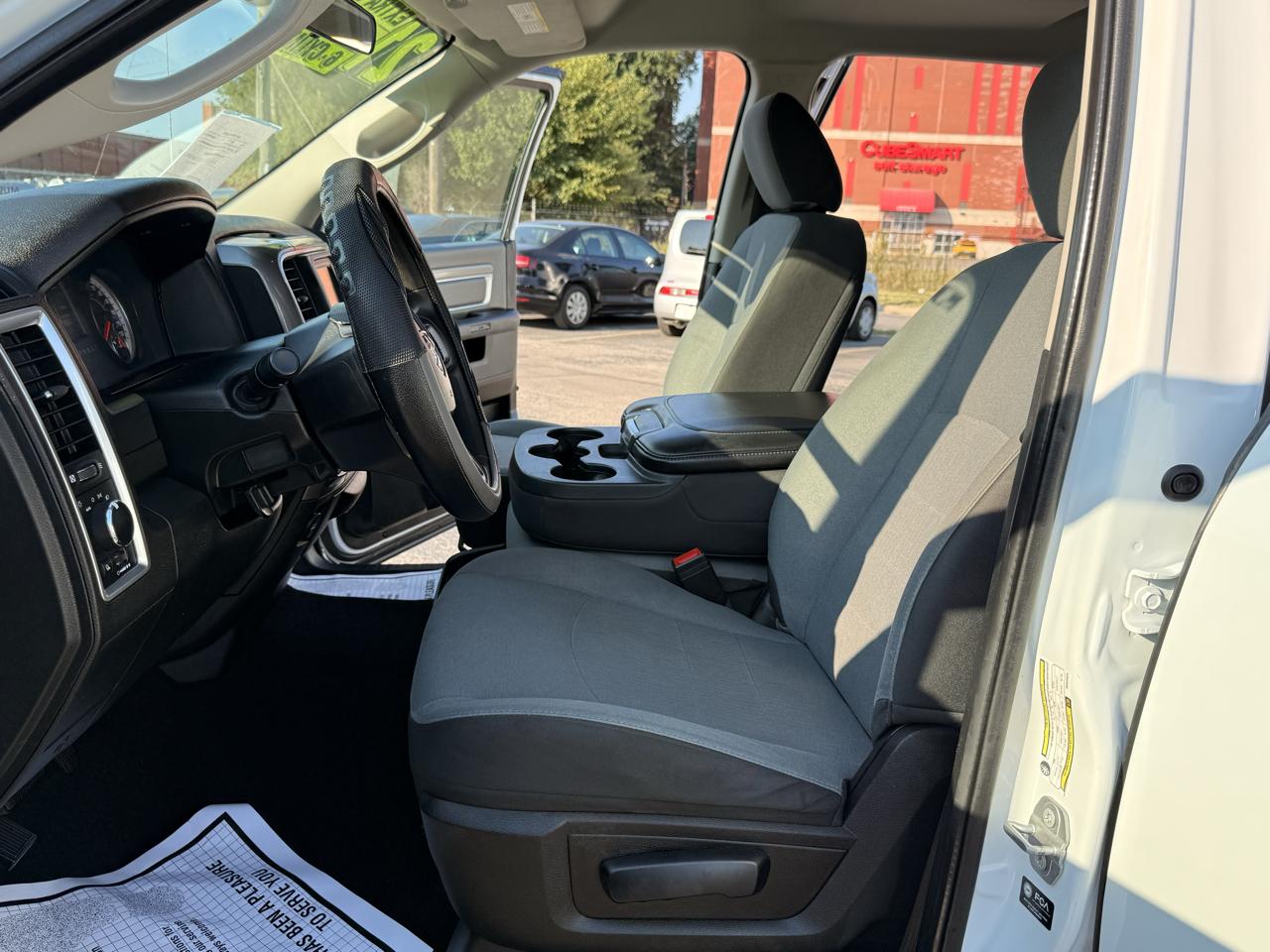 RAM 1500 Classic SLT Crew Cab SWB 4WD 2021