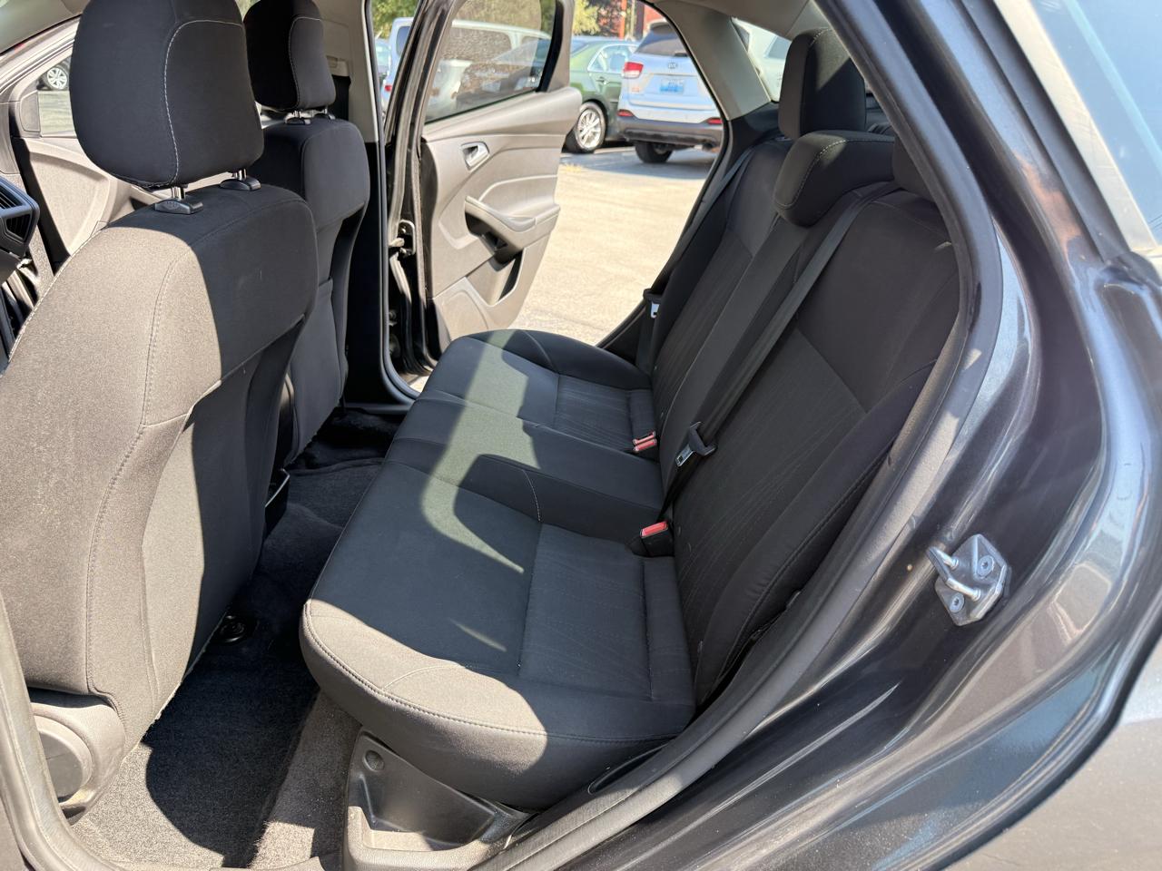 Ford Focus SE Sedan 2018