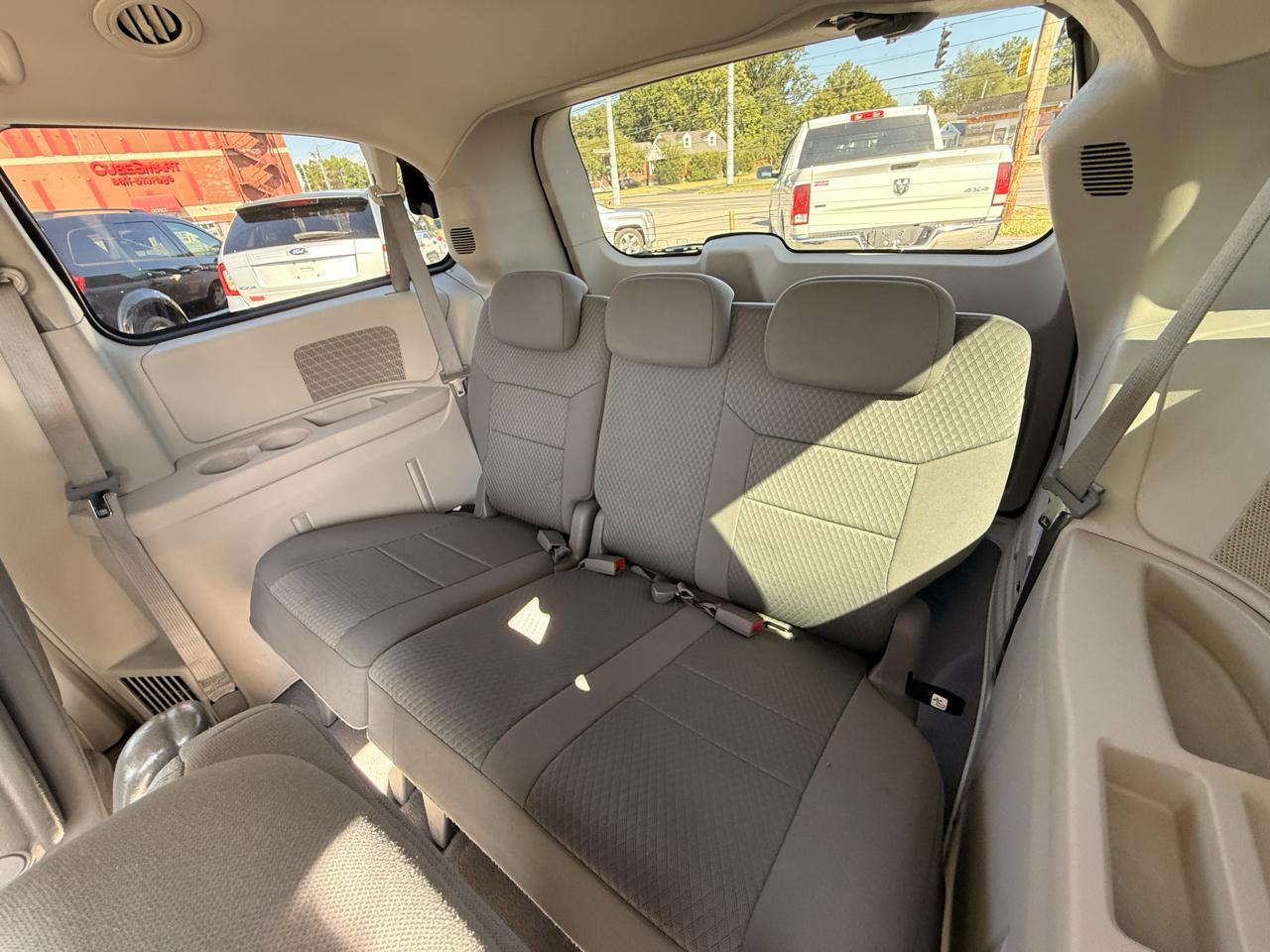 Chrysler Town & Country 4dr Wgn Touring 2010