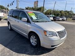 2010 Chrysler Town & Country 