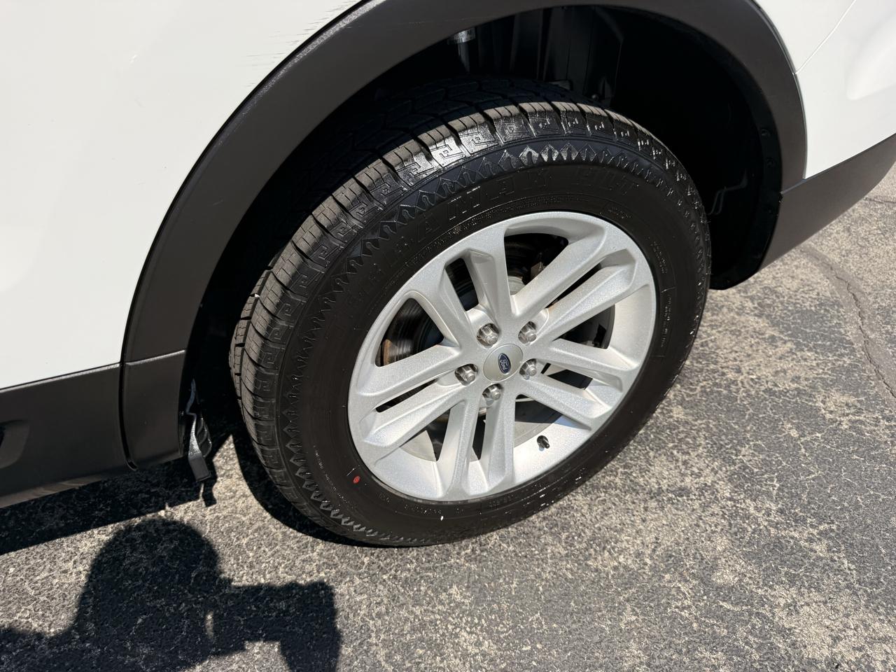 Ford Explorer FWD 4dr Base 2016