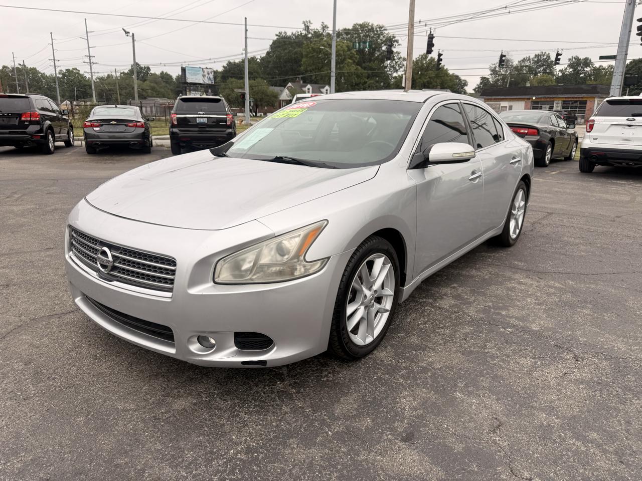 Nissan Maxima 4dr Sdn V6 CVT 3.5 SV 2010