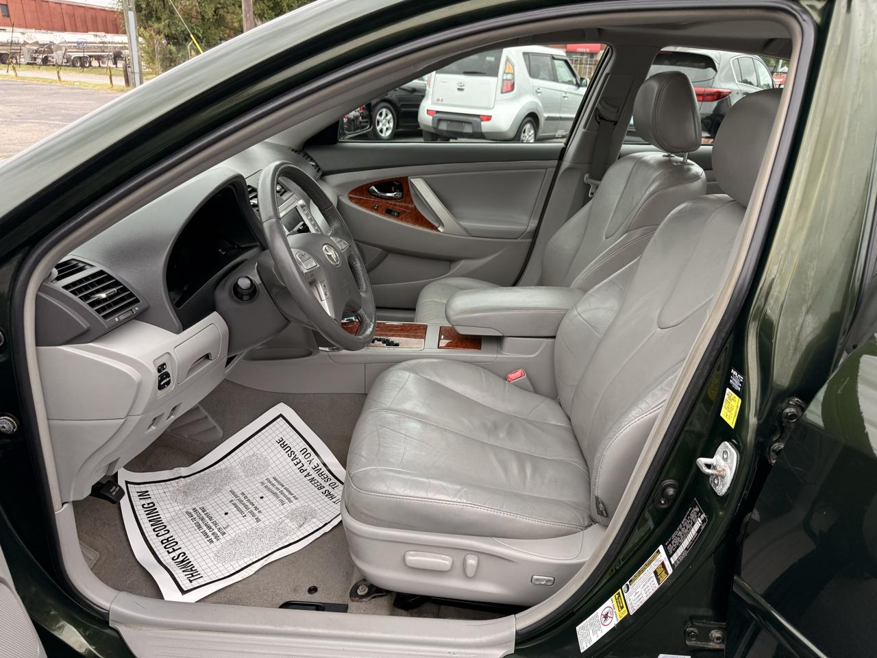 Toyota Camry Hybrid 4dr Sdn (Natl) 2011