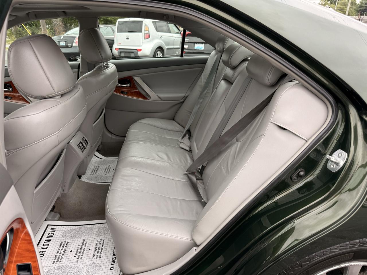 Toyota Camry Hybrid 4dr Sdn (Natl) 2011
