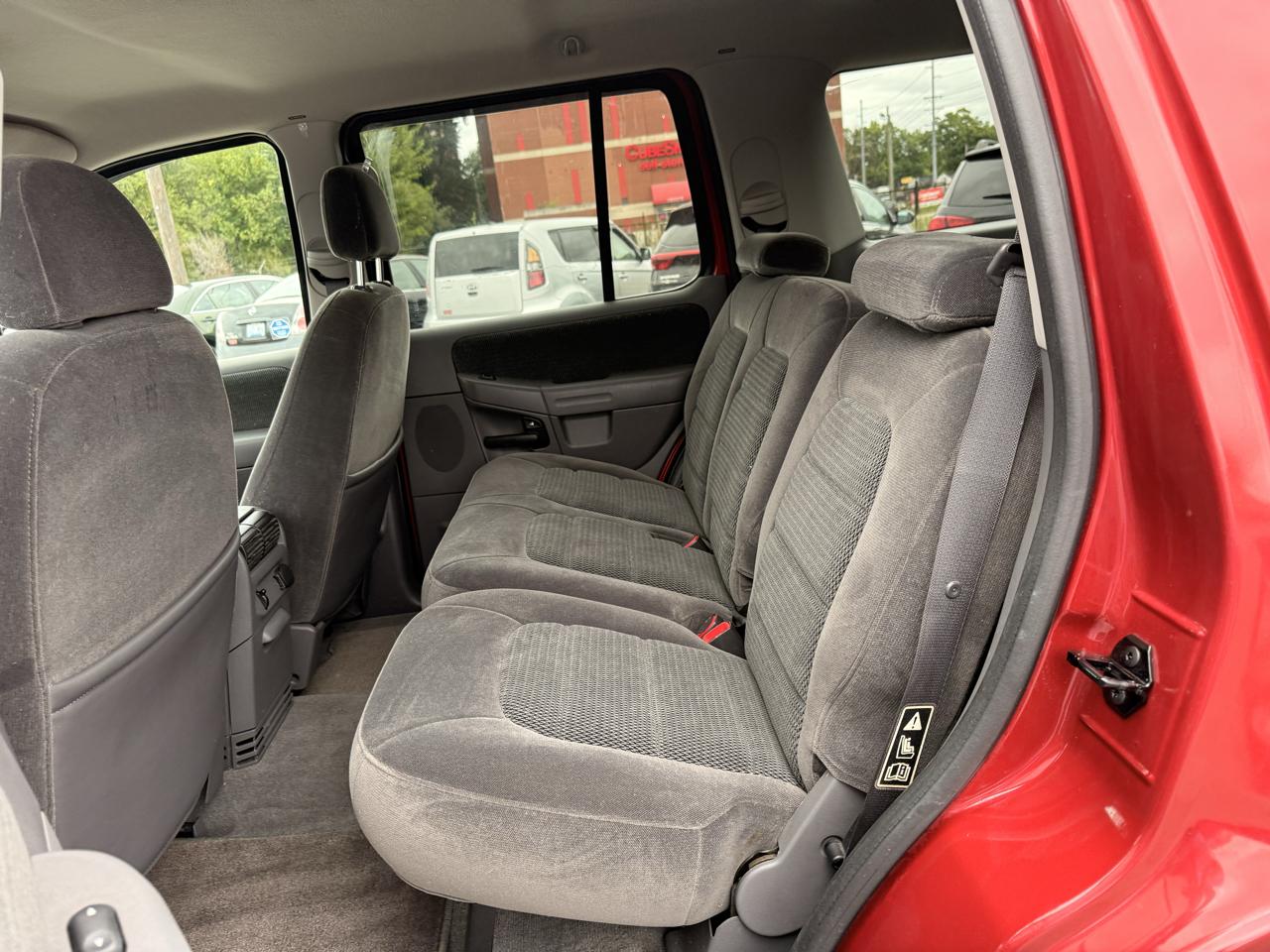Ford Explorer 4dr 114" WB XLT 2002