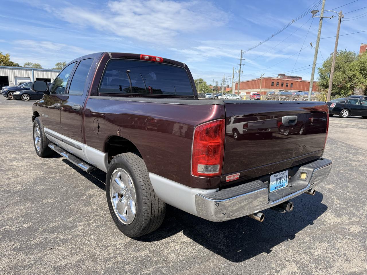 Dodge Ram 1500 4dr Quad Cab 140.5" WB SLT 2004