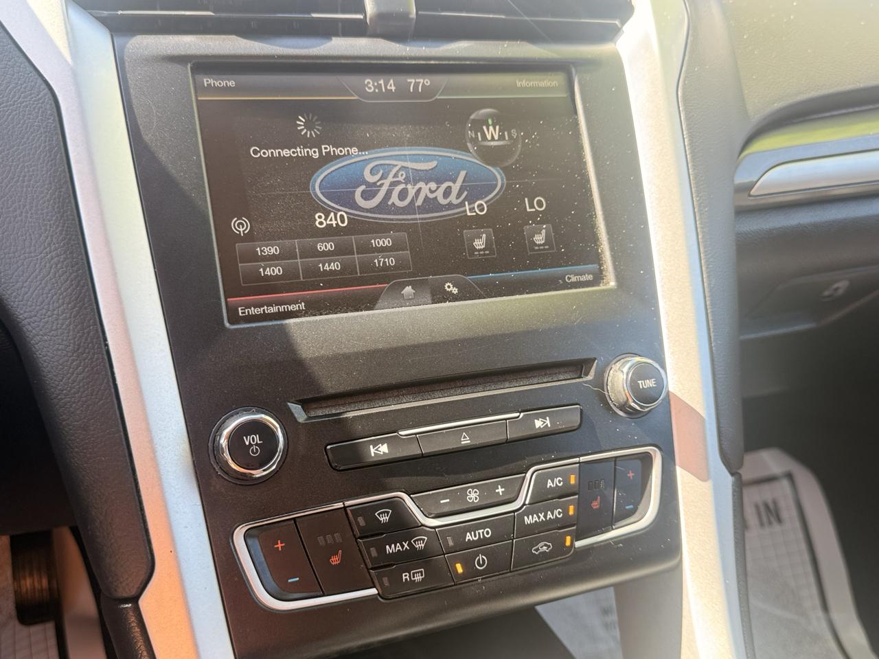 Ford Fusion 4dr Sdn SE FWD 2016