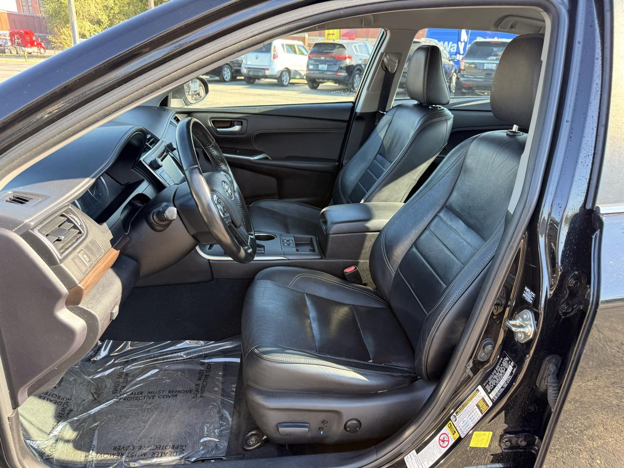 Toyota Camry 4dr Sdn I4 Auto SE w/Special Edition Pkg (Natl) 2016