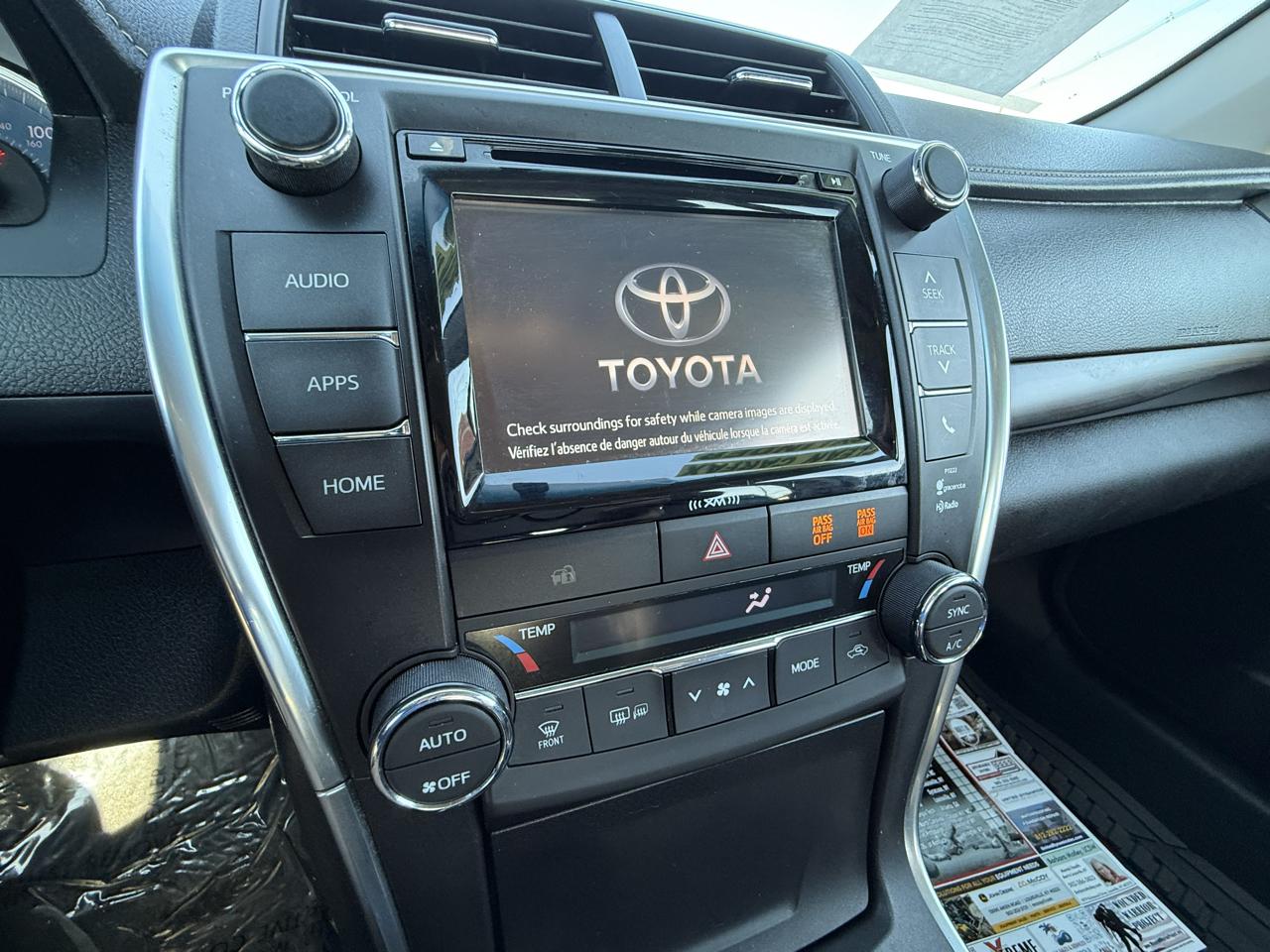 Toyota Camry 4dr Sdn I4 Auto SE w/Special Edition Pkg (Natl) 2016