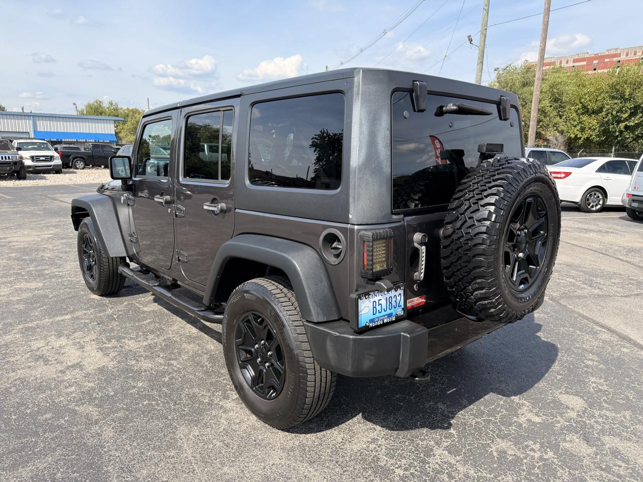 Jeep Wrangler Unlimited 4WD 4dr Willys Wheeler 2016