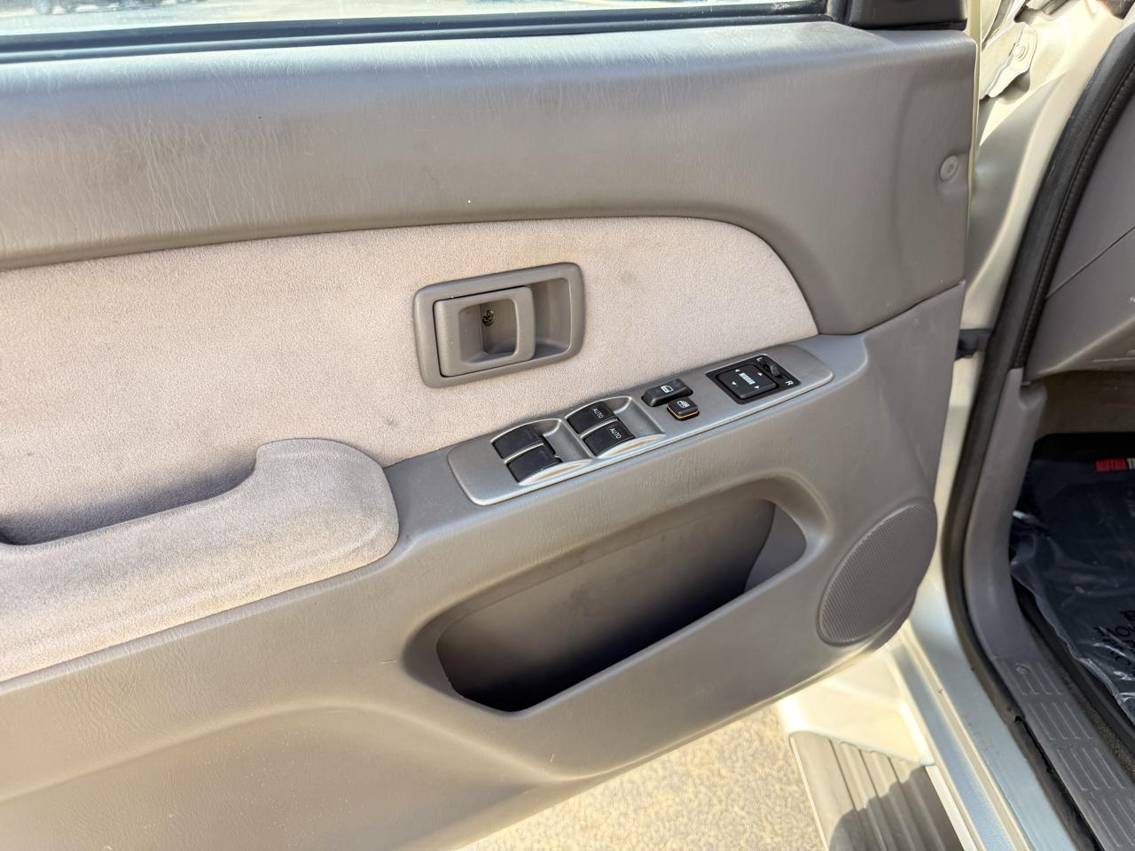 Toyota 4Runner 4dr SR5 3.4L Auto (Natl) 2001