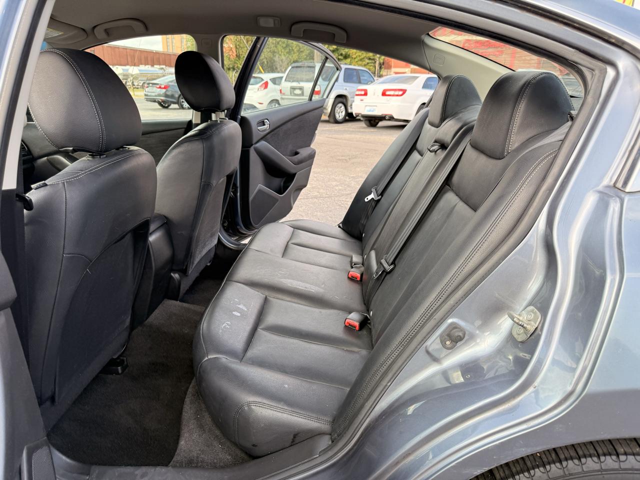 Nissan Altima 4dr Sdn I4 CVT 2.5 S 2012