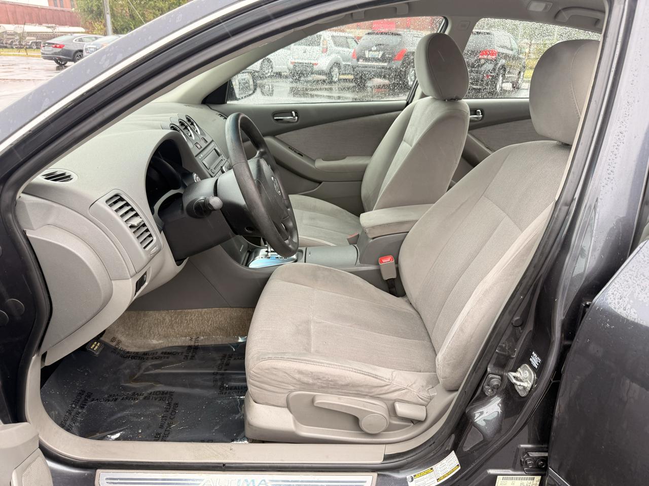 Nissan Altima 4dr Sdn I4 CVT 2.5 2012