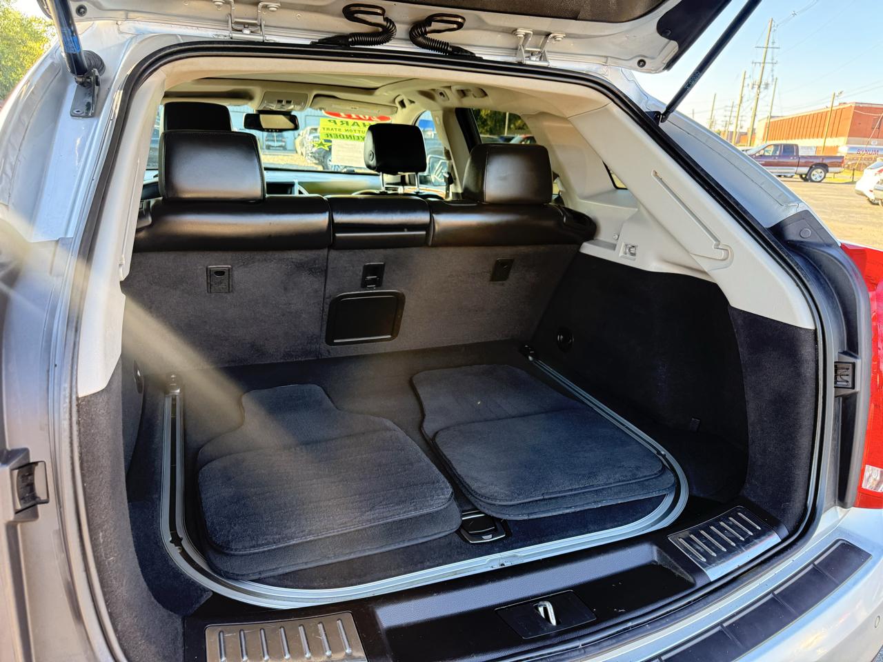 Cadillac SRX FWD 4dr Luxury Collection 2011