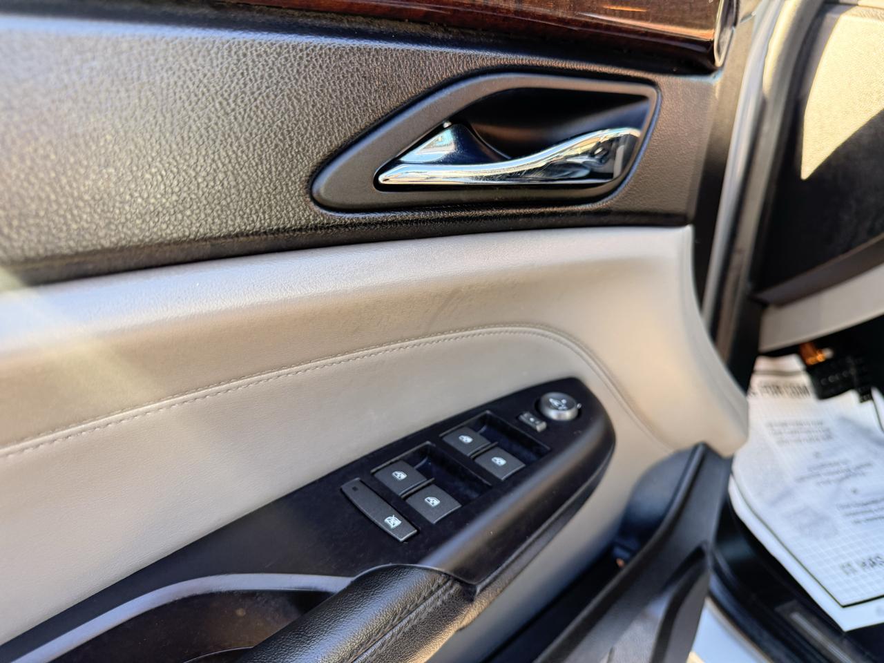 Cadillac SRX FWD 4dr Luxury Collection 2011